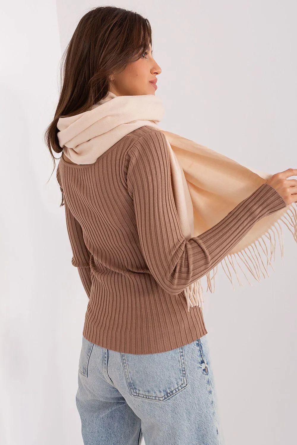 Chic Winter Wrap with Tassel Accents - Luxurious 100% Polyester, 196 cm Long