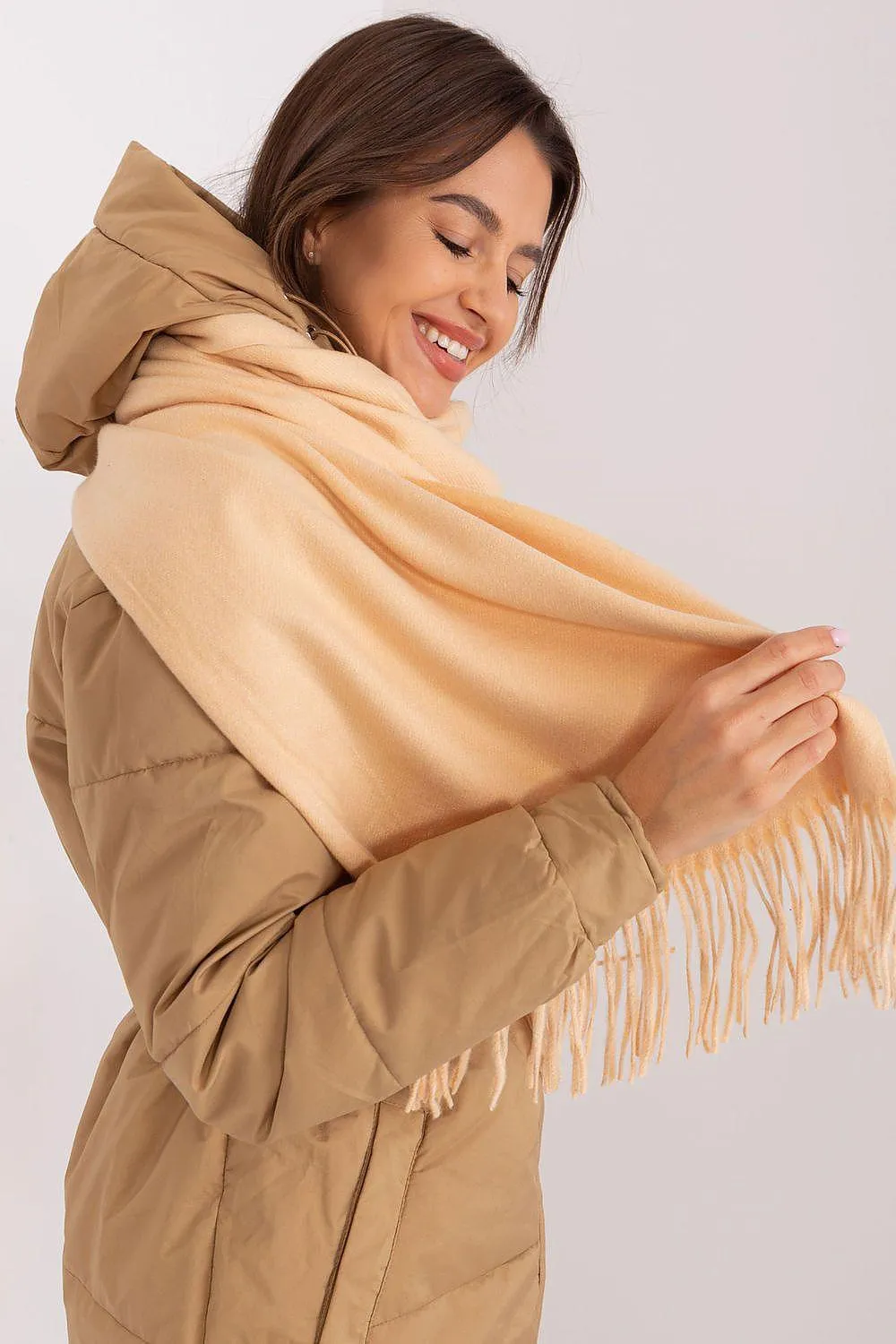 Chic Winter Wrap with Tassel Accents - Luxurious 100% Polyester, 196 cm Long