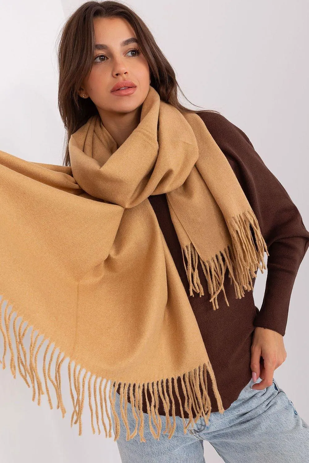 Chic Winter Wrap with Tassel Accents - Luxurious 100% Polyester, 196 cm Long