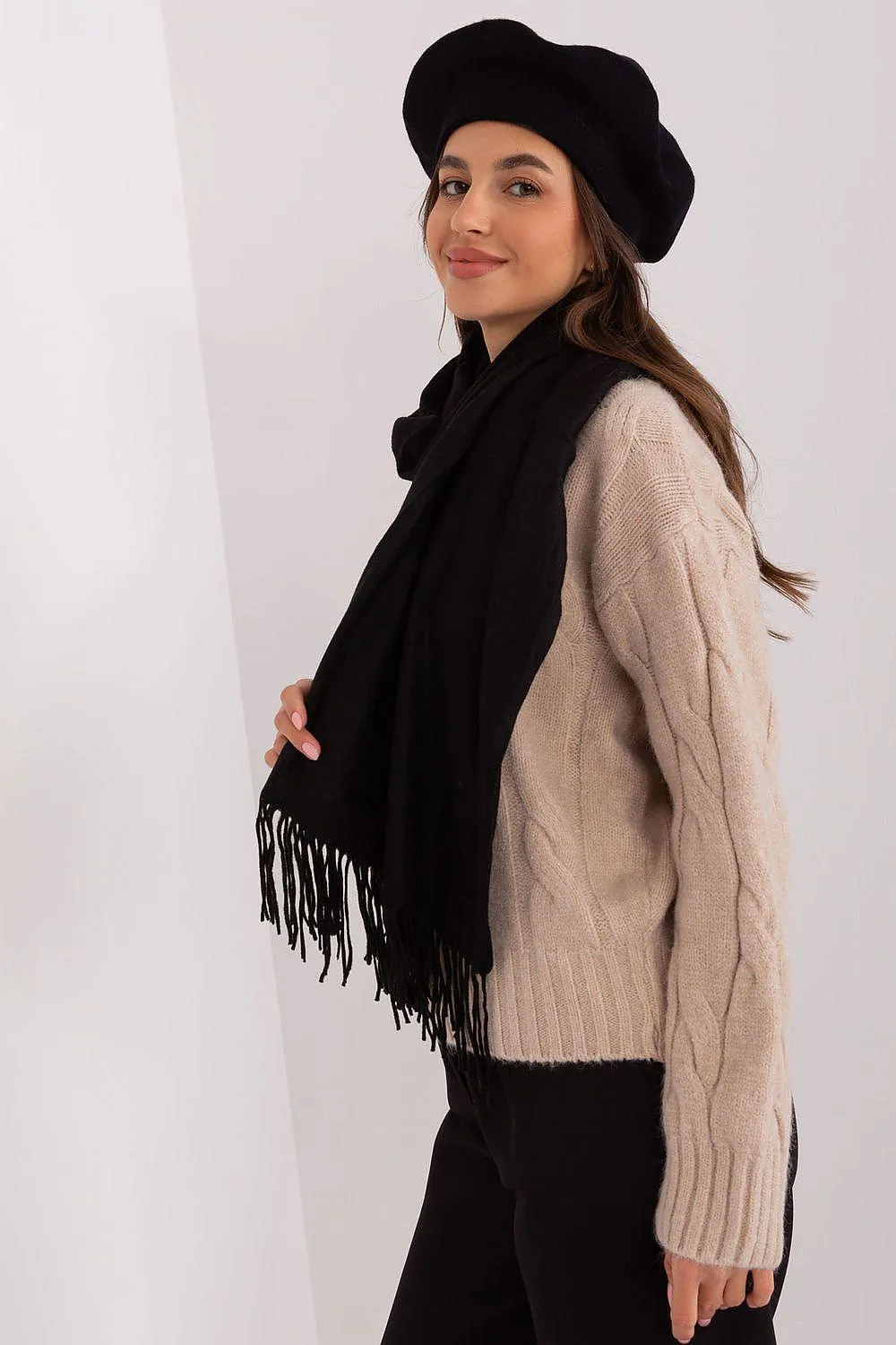 Chic Winter Wrap with Tassel Accents - Luxurious 100% Polyester, 196 cm Long