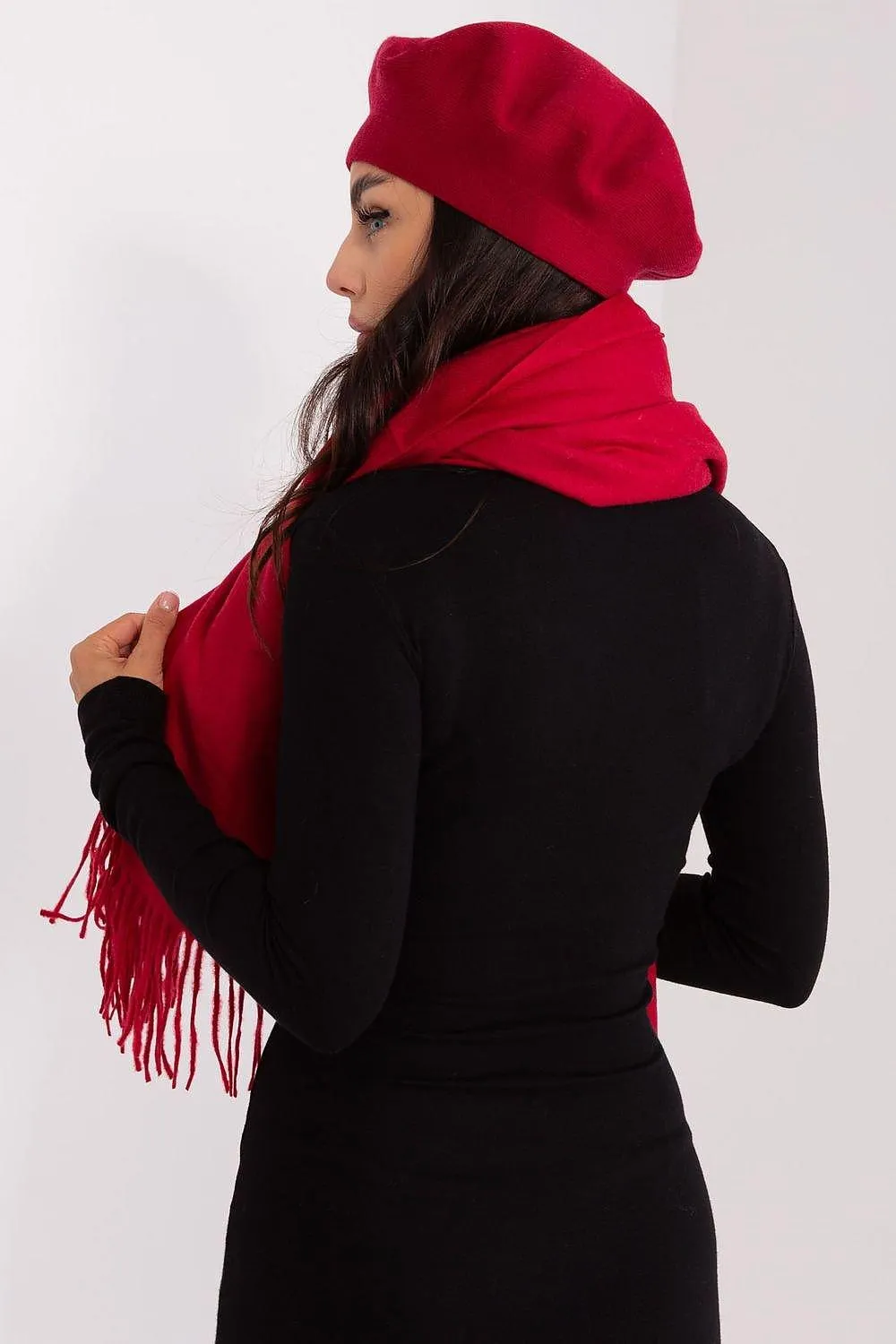 Chic Winter Wrap with Tassel Accents - Luxurious 100% Polyester, 196 cm Long