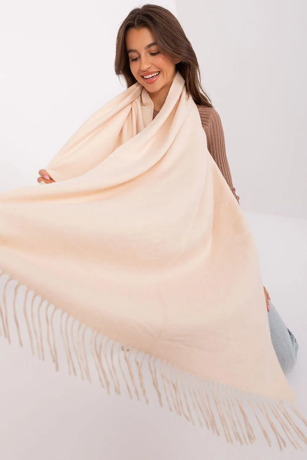 Chic Winter Wrap with Tassel Accents - Luxurious 100% Polyester, 196 cm Long