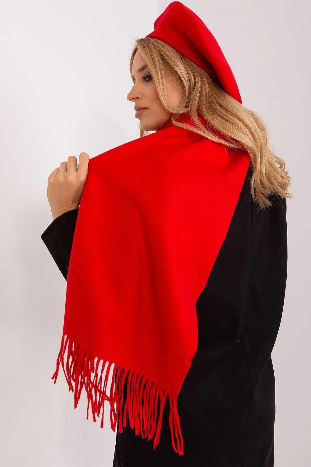 Chic Winter Wrap with Tassel Accents - Luxurious 100% Polyester, 196 cm Long