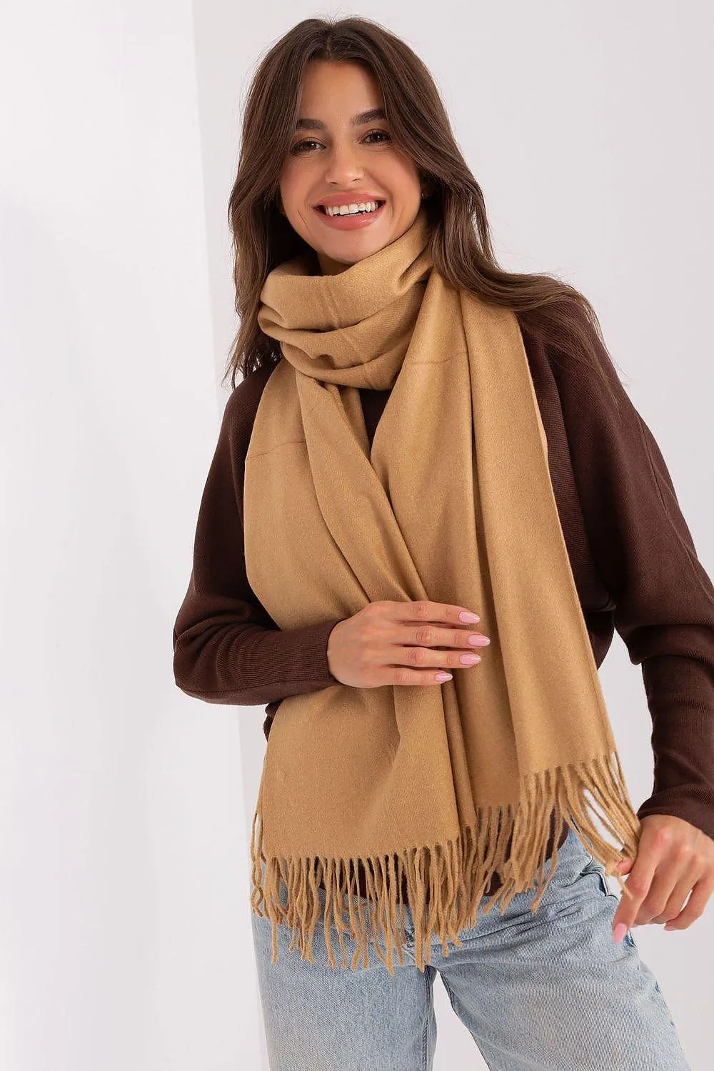 Chic Winter Wrap with Tassel Accents - Luxurious 100% Polyester, 196 cm Long