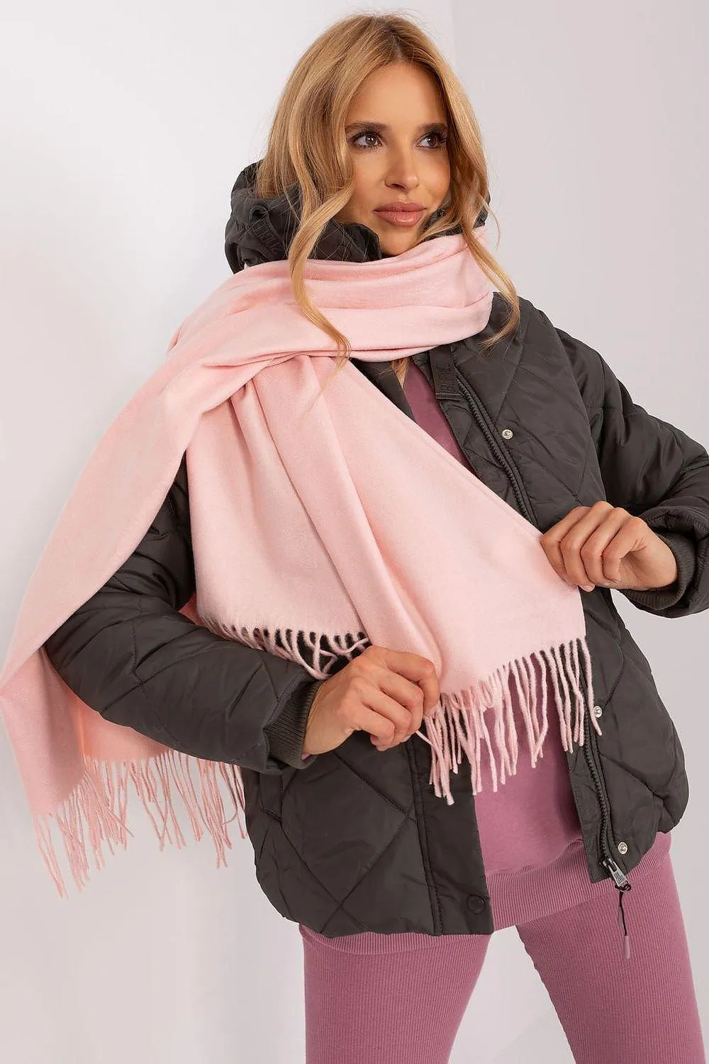 Chic Winter Wrap with Tassel Accents - Luxurious 100% Polyester, 196 cm Long