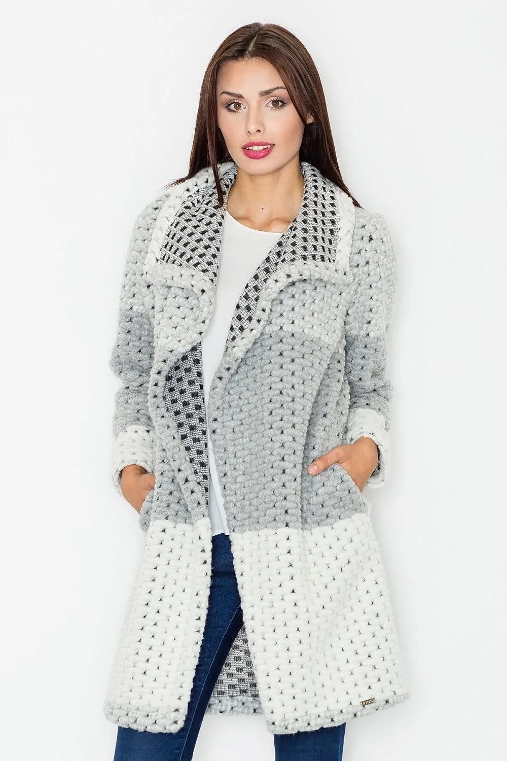 Elegant Frost Fashion: Figl Collection - Trendy Winter Coat for Chilly Days