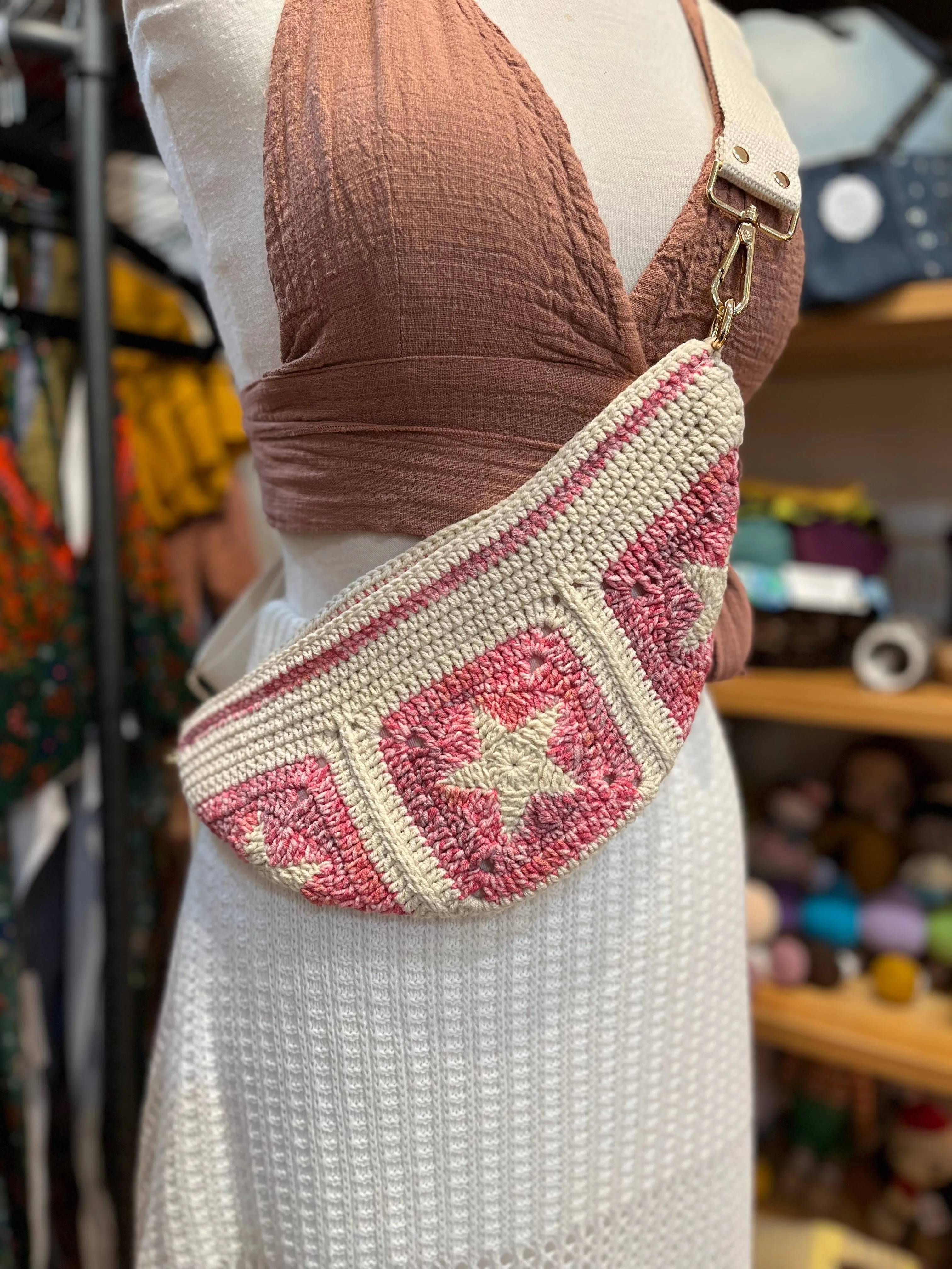 Hand Crochet Crossbody Adjustable Bag Pink Star