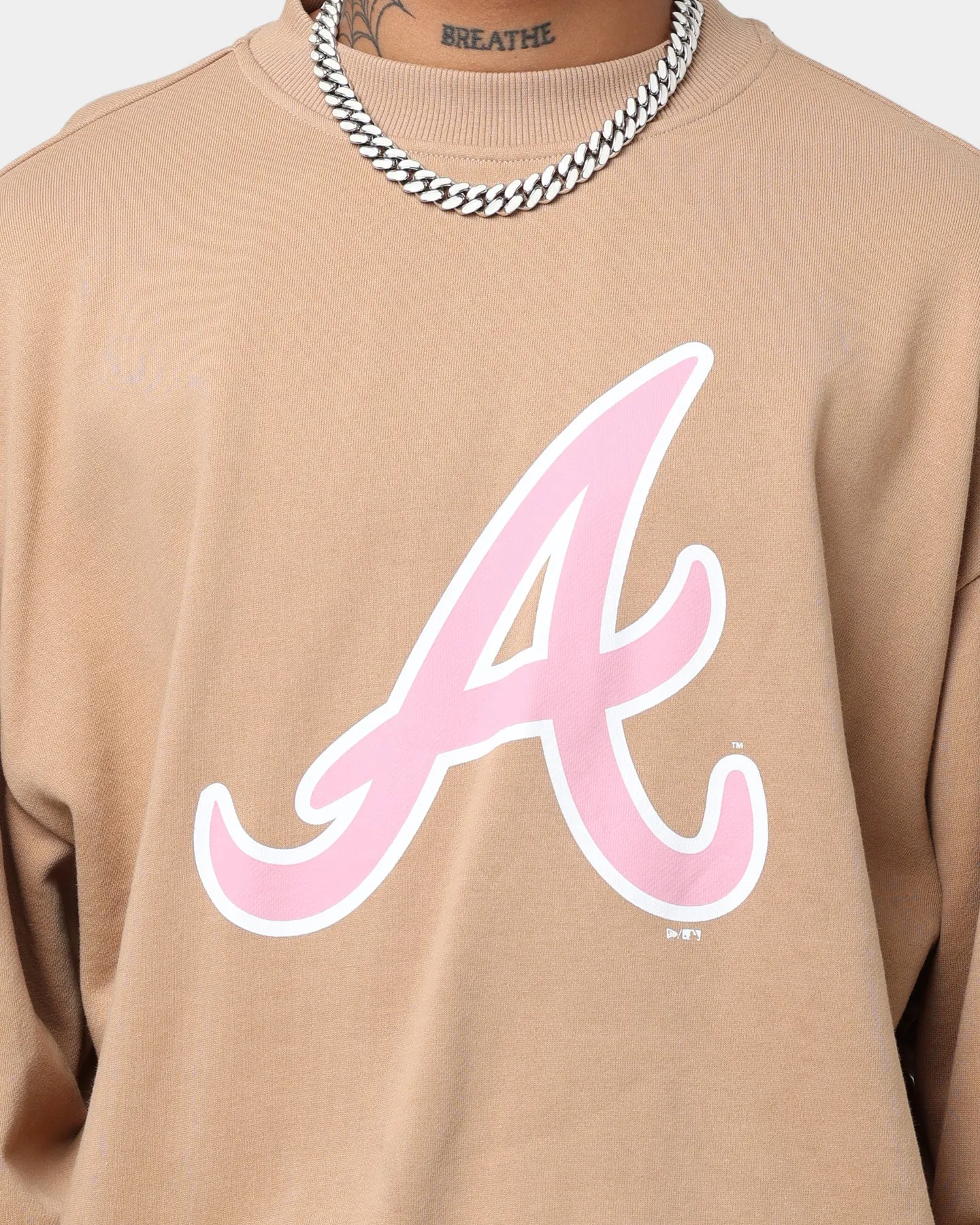 New Era Atlanta Braves Tumbleweed Crewneck Tumbleweed