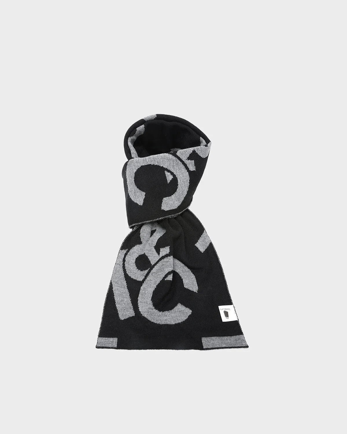 T&C Beanie Scarf Set in Black