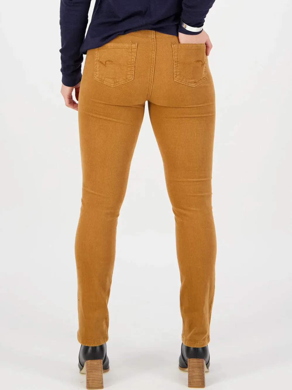 VASSALLI SLIM LEG CORD PULL ON PANT