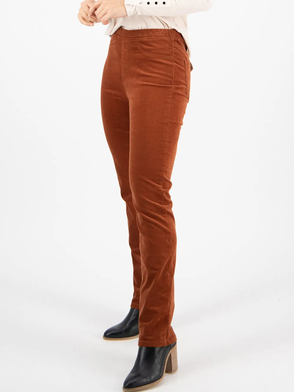 VASSALLI SLIM LEG CORD PULL ON PANT